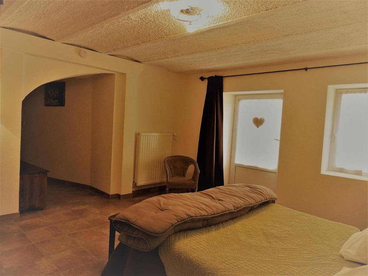 Chambres D'Hotes La Dorgisane Venterol  Exteriér fotografie